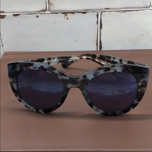 NWOT - Tory Burch sunglasses